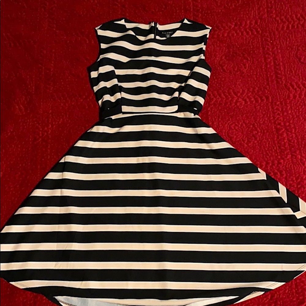 Roz& Ali dress